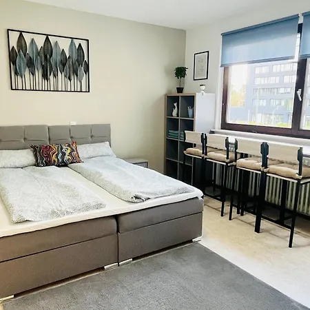 Апартаменты Lenastay I Modernes Apartment-studio Near Uni