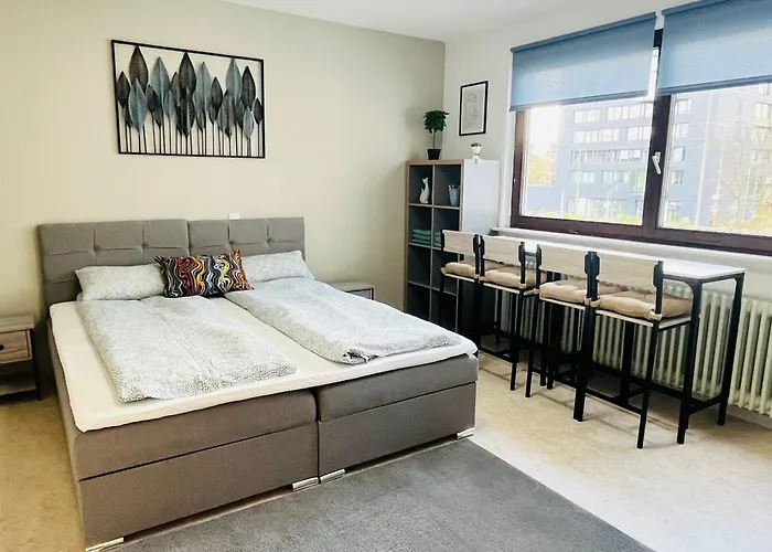 Апартаменты Lenastay I Modernes Apartment-studio Near Uni